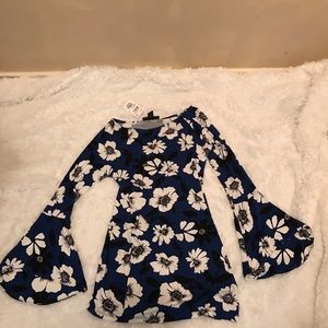 A Pea in the Pod Maternity top